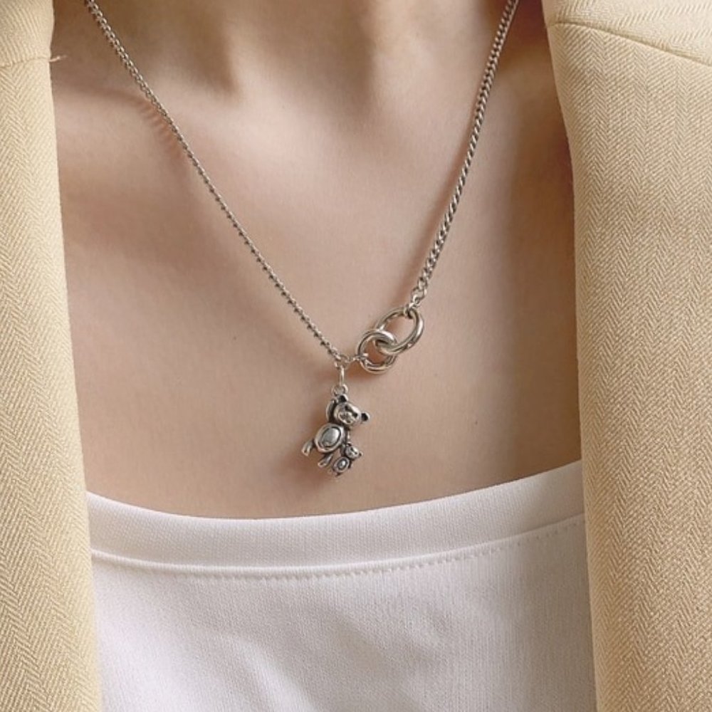 NEW Silver Vintage Double Circle Little Bear Necklace